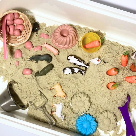 KINĒTISKĀS SMILTIS + dzīvnieki